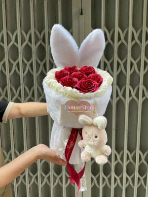 Bó Hoa Sáp Hồng Đỏ Thỏ Nâu