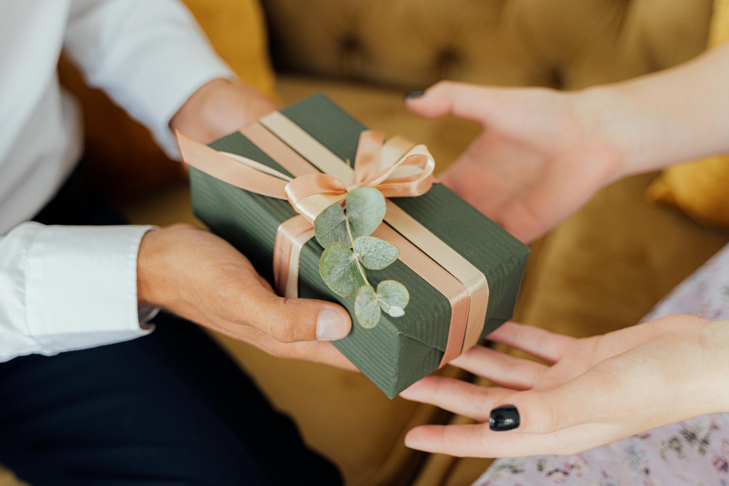 Những món quà tặng cho sếp nữ sang trọng