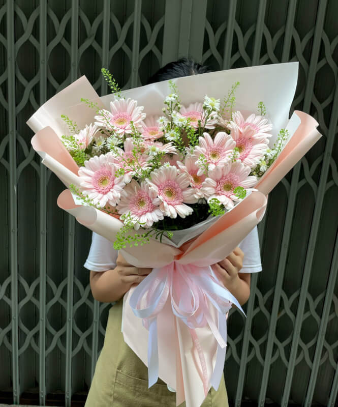 bó hoa tặng sinh nhật cho mẹ
